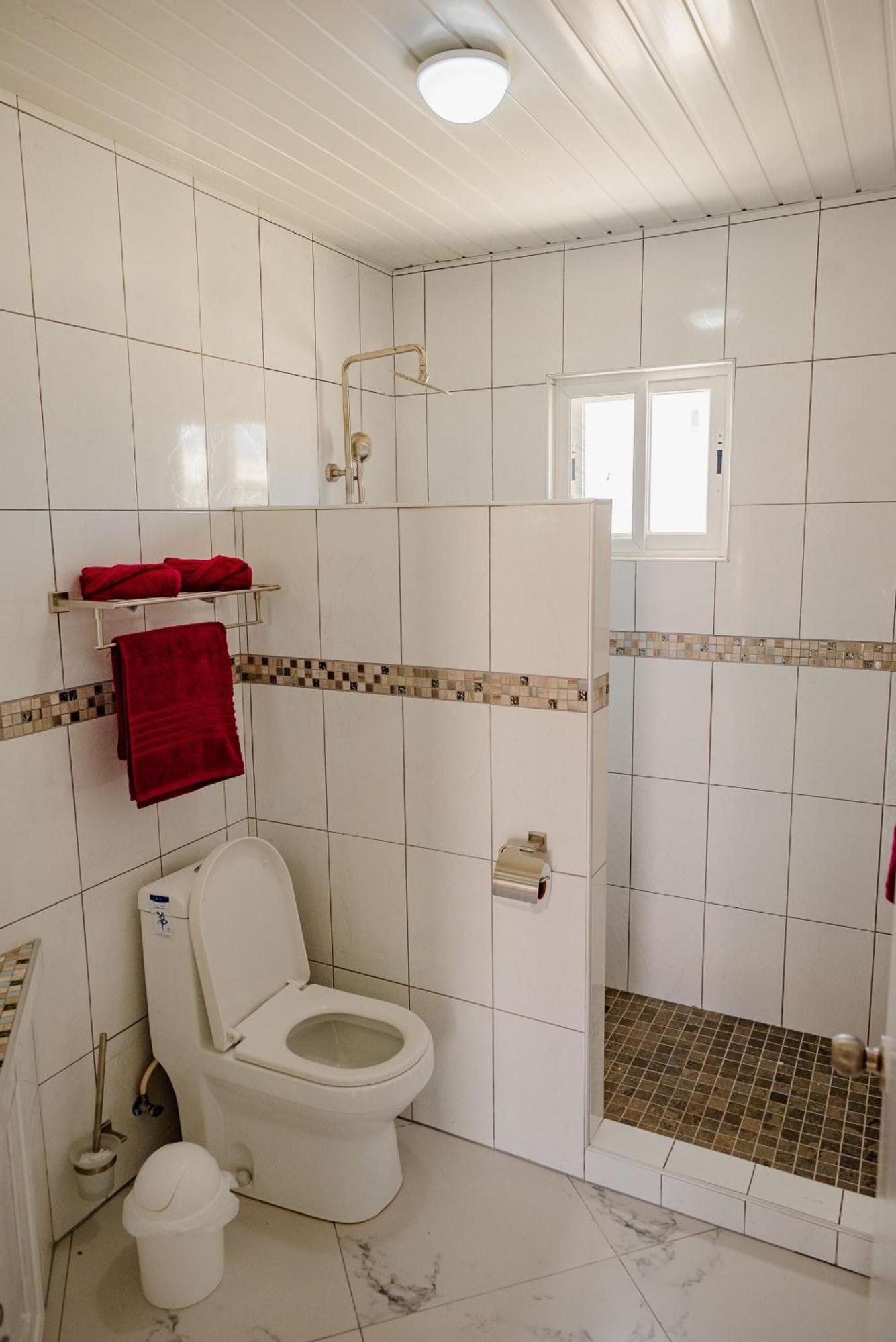 Elegant 2-Bedroom Apartment 2 Km From Eagle Beach パームビーチ エクステリア 写真